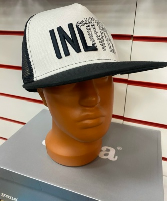 кепка INOV8 Flat Peak All Terrain Trucker White/Black